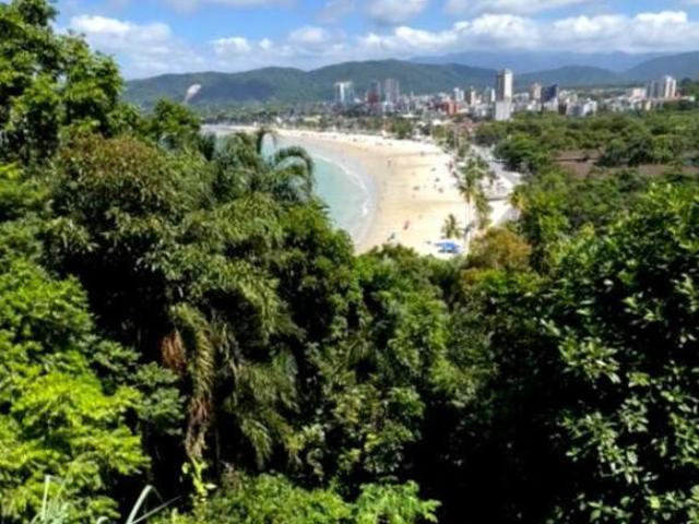 Terreno à venda no condomínio Península em Guarujá