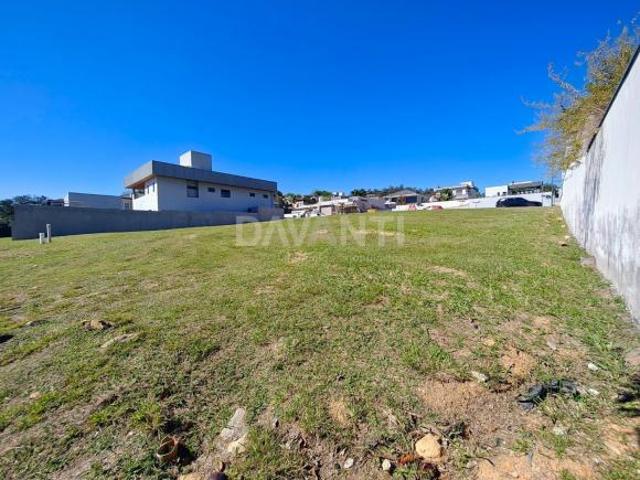 Terreno à venda no Condomínio Residencial Arboretum em Vinhedo na Davanti Imóvei