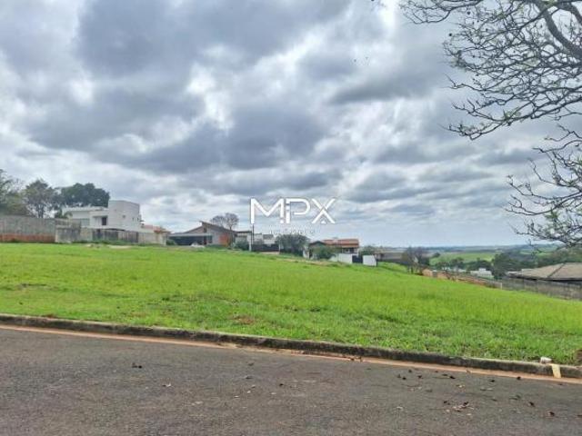 Terreno à venda no Condomínio Residencial Morada dos Pássaros em Rio das Pedras