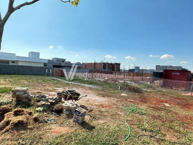 Terreno a venda no Condominio Royal Garden no bairro Pq Brasil em Paulinia