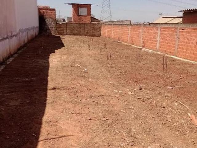 Terreno à venda no Conjunto Habitacional 31 de Março em Santa Bárbara d&apos Oeste