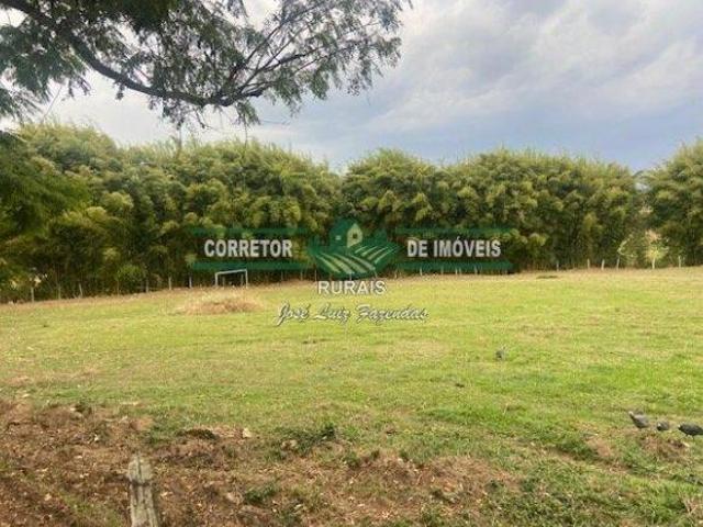 Terreno à venda no Centro