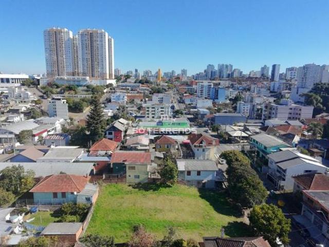 Terreno à venda no Cristo Redentor