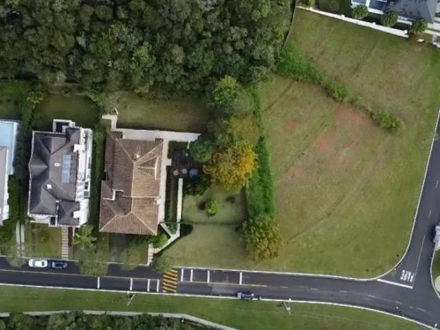 Terreno a venda no Alphaville com 712,31m²