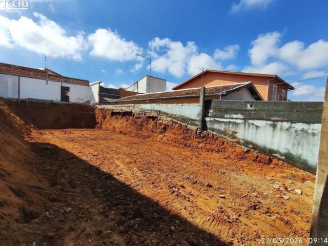 Terreno à venda no Bosque dos Eucaliptos