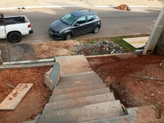 Terreno à Venda no Bairro Olaria em Canoas
