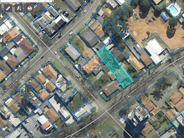 Terreno à venda no bairro Campina do Siqueira em Curitiba/PR