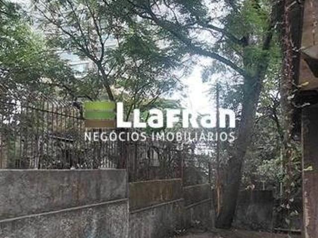 Terreno à venda no bairro Campo Belo em São Paulo