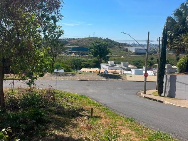 Terreno à venda no bairro Chácara Cotia Contagem/MG