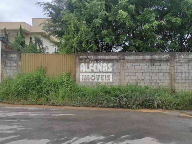 Terreno à venda no Bairro COLONIAL