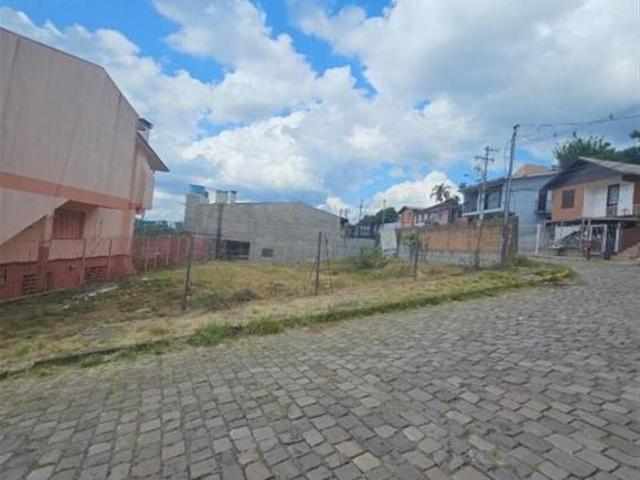 TERRENO À VENDA NO BAIRRO CRUZEIRO COM 338m²