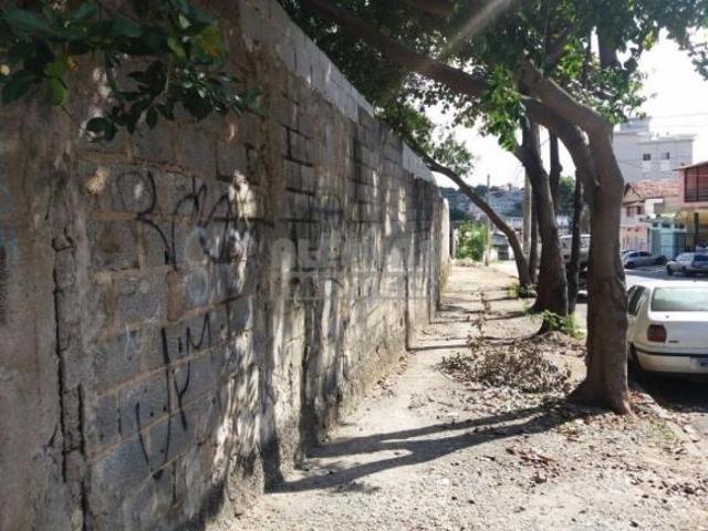 Terreno à venda no Bairro Floramar
