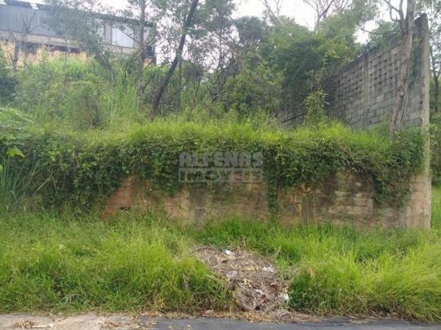 Terreno à venda no Bairro JARDIM PIEMONT