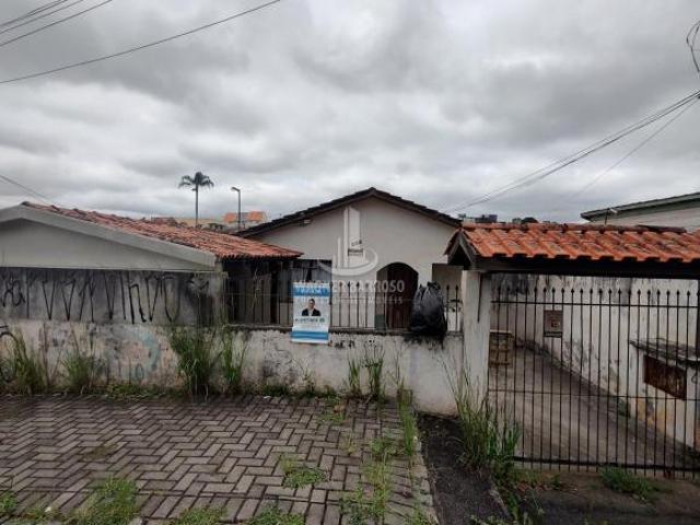 Terreno a venda no bairro Pinheirinho em Curitiba
