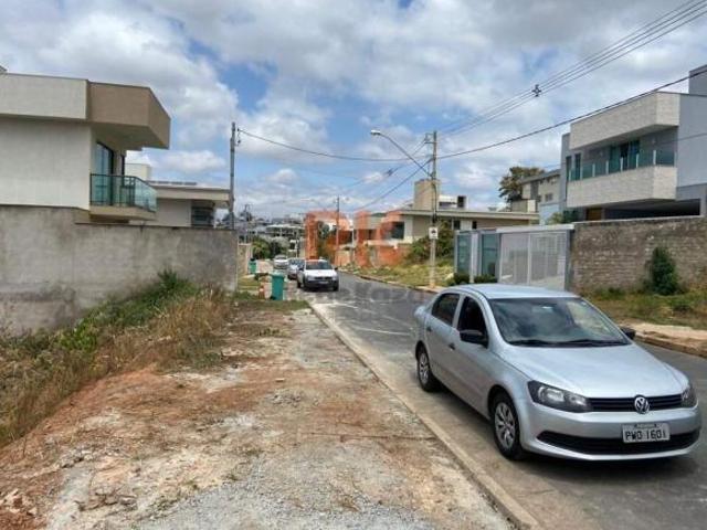 Terreno à venda no Bairro Portal do Sol Contagem
