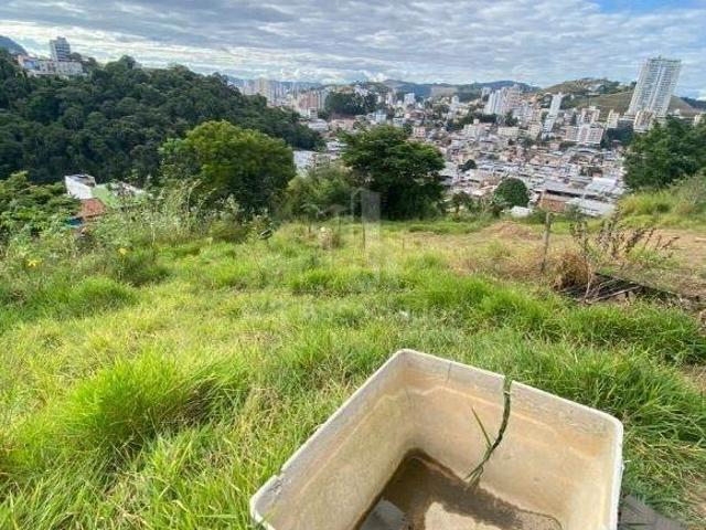 Terreno à venda no bairro Santa Luzia em Juiz de Fora/MG