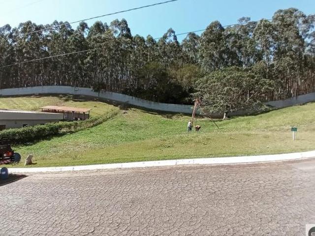 Terreno à venda no bairro Village Parahybuna Paraibuna/SP