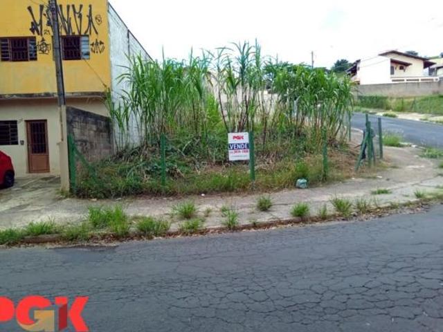 Terreno à venda no Jardim Maria Rosa em Valinhos, Terreno de esquina com 342,62m2 para fins comercia