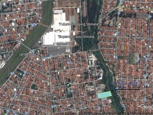 Terreno à venda no Jardim Oriente