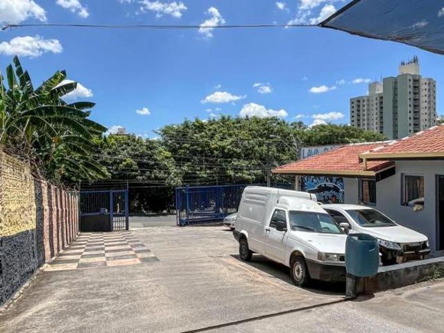 Terreno à venda no Jardim dos Oliveiras, em Campinas