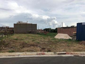 Terreno á venda no Jequitiba