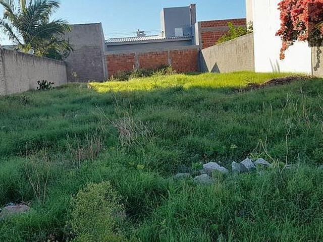 Terreno à venda no Laranjal