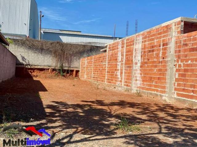 Terreno à venda no Morada dos Ypes