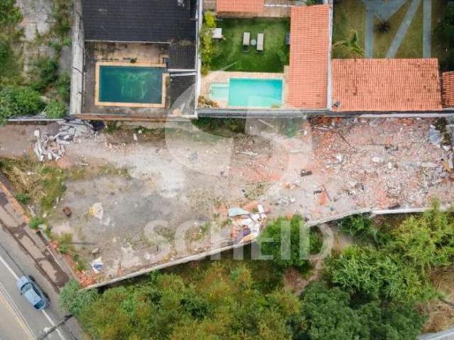 TERRENO À VENDA NO MORUMBI 725 METROS