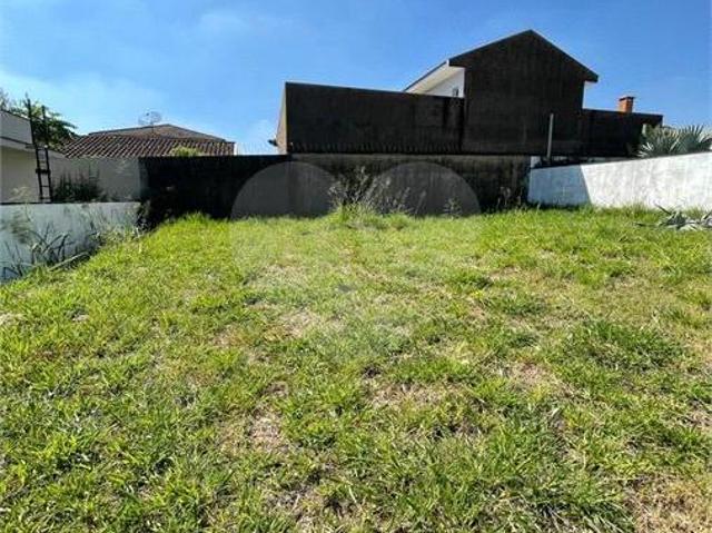 Terreno à venda no Portal dos Bandeirantes 2, a minutos do centro de Porto Feliz/S.P. Ótimo terreno