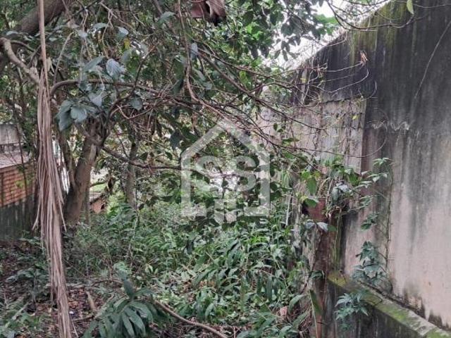 Terreno à venda no Real Parque