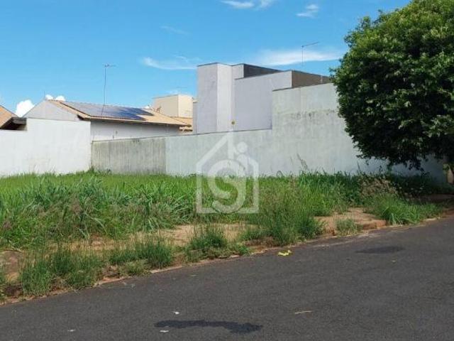 Terreno à Venda no Residencial Mário Benez em Fernandópolis | 250,70m² Quitado e Escriturado