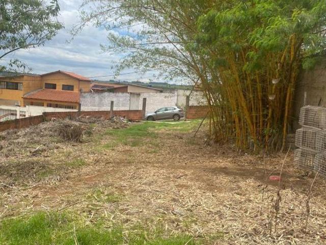 Terreno à venda no Riacho Fundo I
