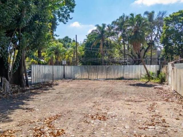 Terreno à Venda na Av. Brasil ? Próximo ao Parque Ibirapuera