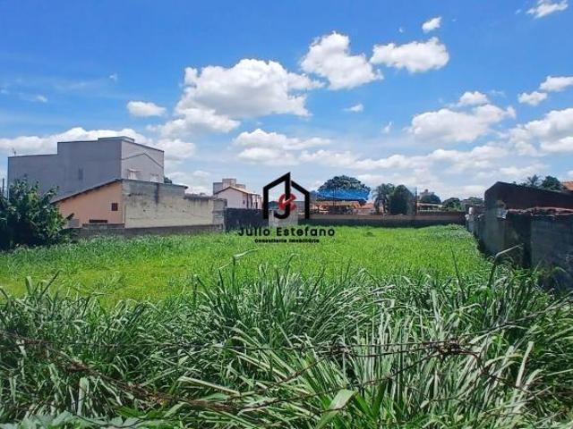 Terreno à venda na Esplanada Independência
