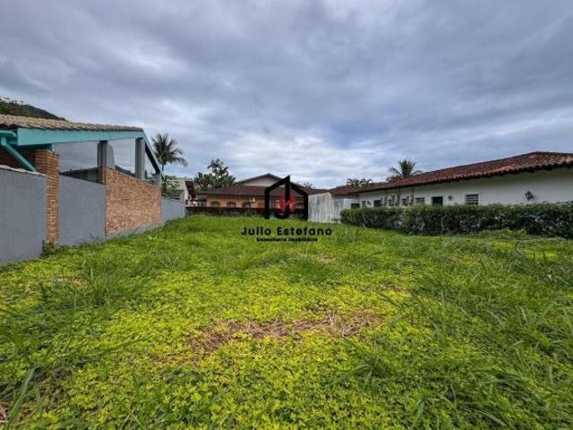 Terreno à venda na Praia do Lázaro
