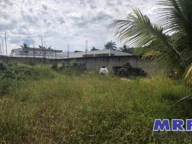 Terreno à venda na praia da Maranduba, a 600m da praia, com escritura e inicio de obra!