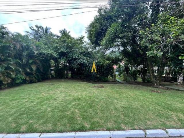 Terreno à Venda na Praia de Paúba
