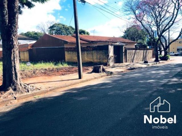Terreno à venda na região central de Cianorte PR com 585,70m² de área. Encontre seu espaço ideal ago