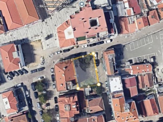 Terreno à venda na Rua Dom João VI