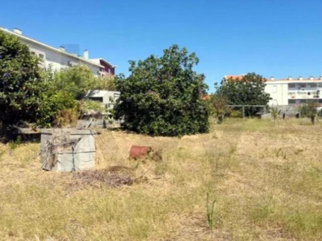 Terreno à venda na Rua Sítio ao Casalinho da Ajuda