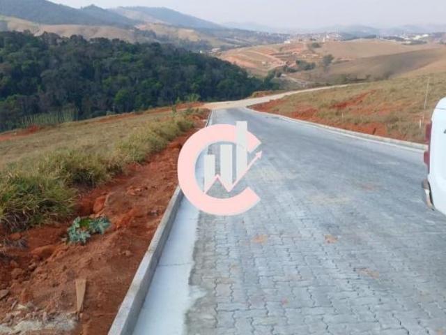 Terreno à venda na Vila Romana em Carmo de Minas MG: 300m² de oportunidade imperdível!