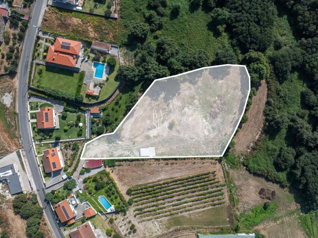 Terreno agrícola com 6044m2 em Semelhe, Braga