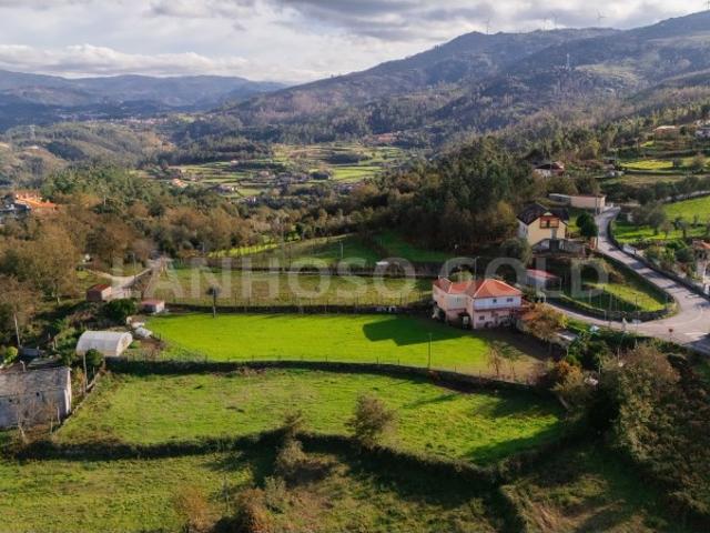 Terreno Agrícola com 2.700 m² em Sobradelo da Goma Uma Oportunidade Única!