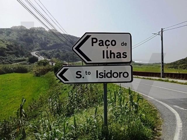Terreno Agrícola em Ótima Localização com 1948,65 m2 Junto à Praia Ribeira D'Ilhas em Santo Isidoro