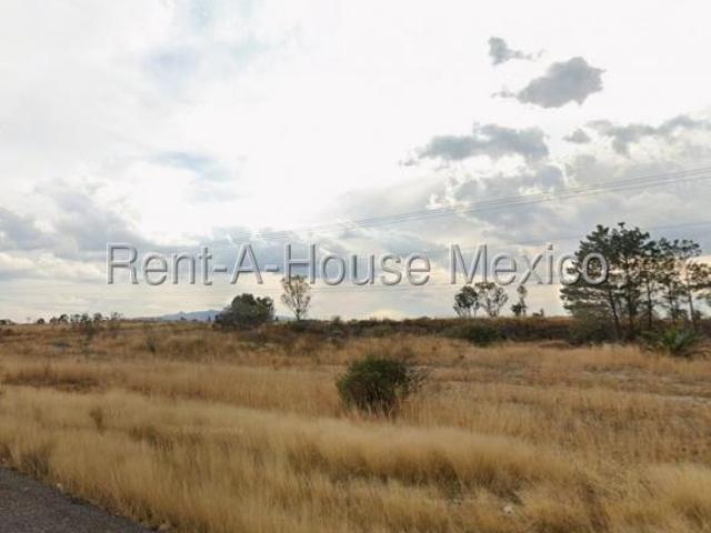 Terreno Agricola en Venta en Aculco, Edo. de México. Sobre Autopista