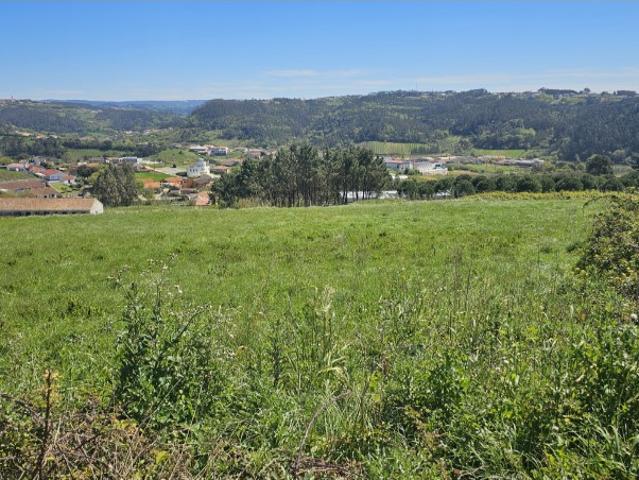 Terreno Alfeizerão com PIP aprovado para construção de moradia V3 ou V4