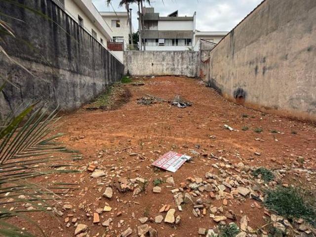 Terreno Alto padrão com 250 m² a venda, Jardim Avelino