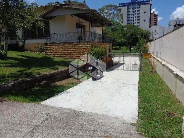 TERRENO AMPLO NO CENTRO PRÓXIMO HOSPITAL SANTA CRUZ