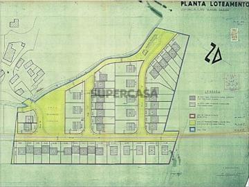 Terreno amplo, com uma superfície total de 22 308 m²