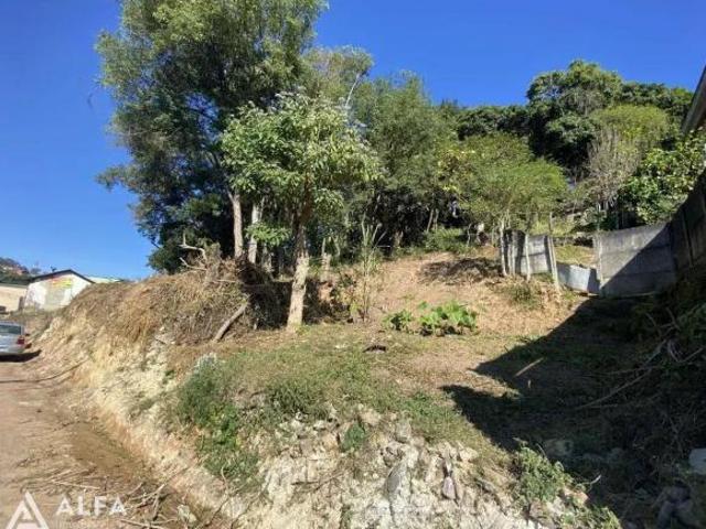 Terreno amplo de 600 m² no Bairro Boa Morte